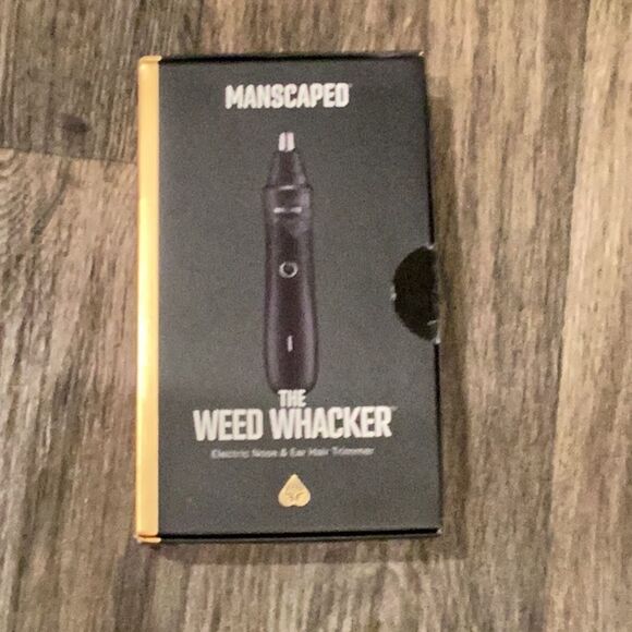 Manscaped The Weed Whacker Electric Nose & Ear HairTrimmer - Picture 13 of 14